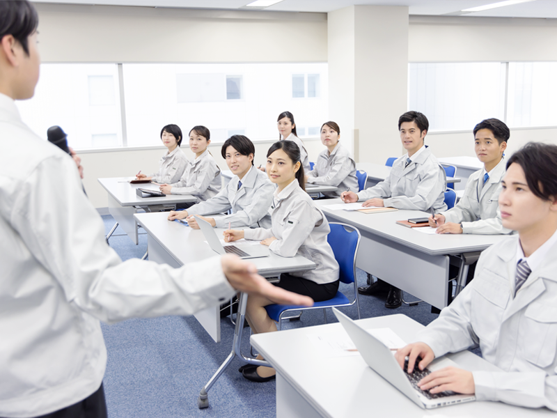 ゼロから空調設備のプロへ！勉強会も実施